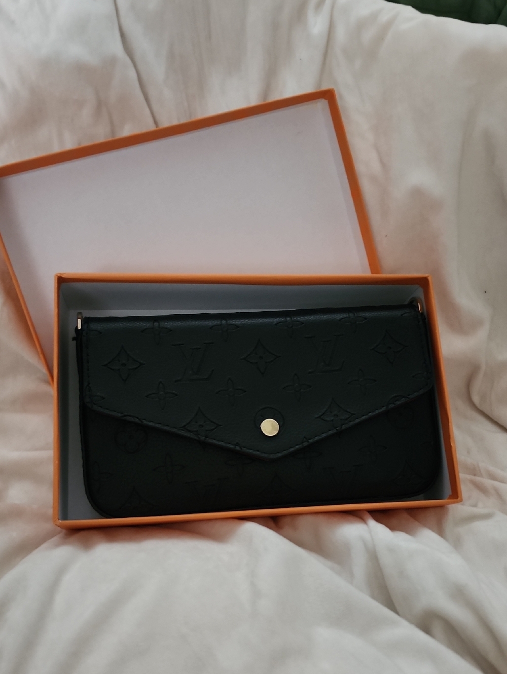 Black Pochette